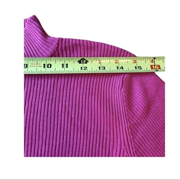 short Sleeve Ribbed Sweater EUC - Picture 3 of 6